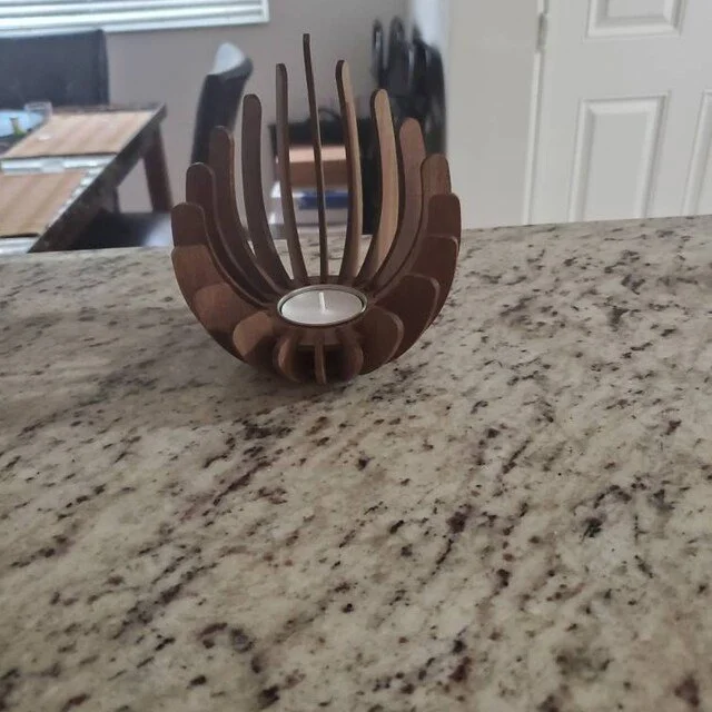 This is an amazing gift. My sister-in-law loves it. The quality is great and workmanship is impressive. very satisfied..jpg