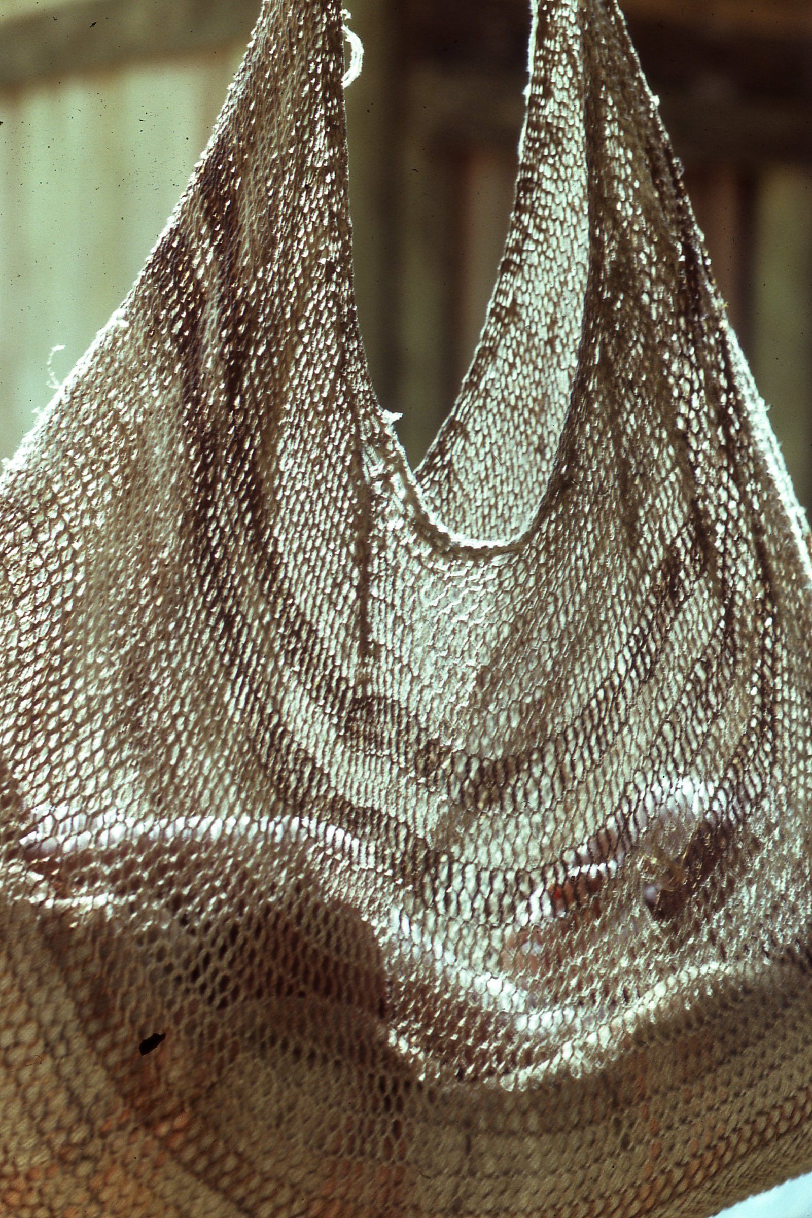 Abau child in string bag, Bifrou, 1982 (Photo M. MacKenzie).