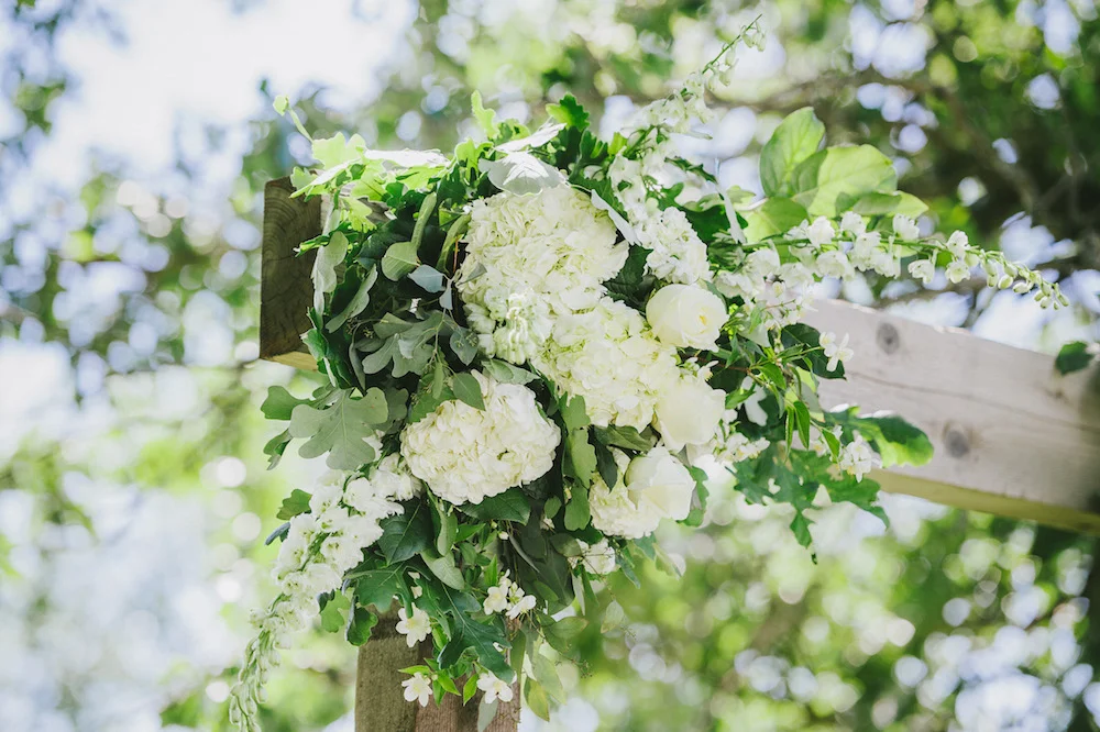 White wedding Flower Ideas - Stone House Creative