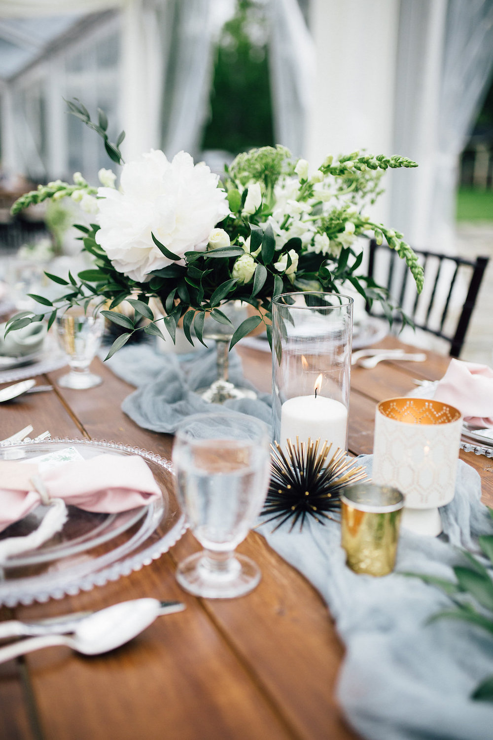 White Wedding Flowers - Wedding Florists Winnipeg