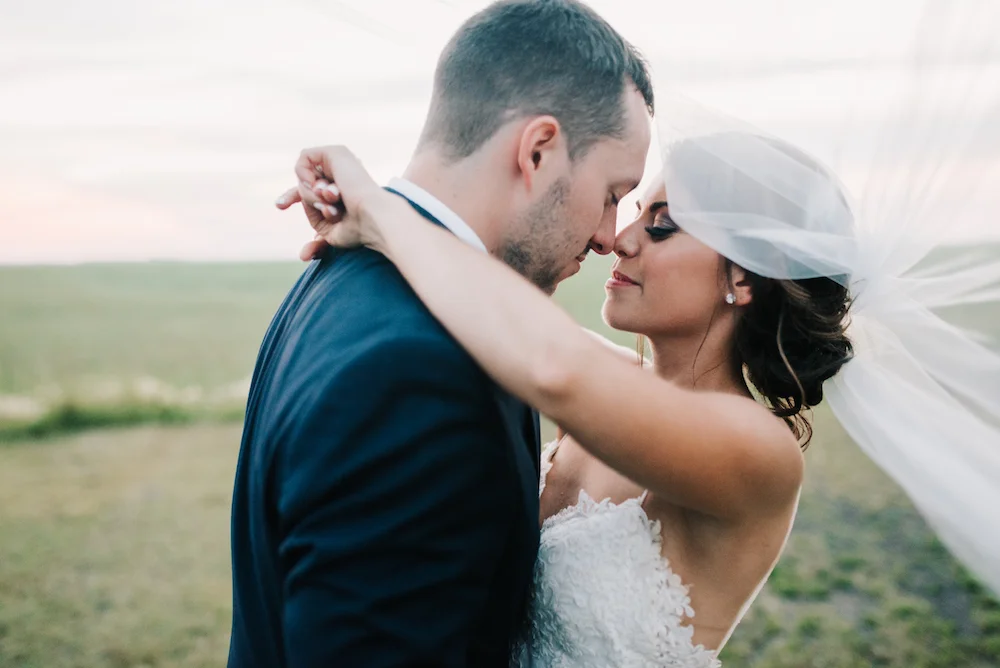 Romantic Wedding Photos - Winnipeg Weddings