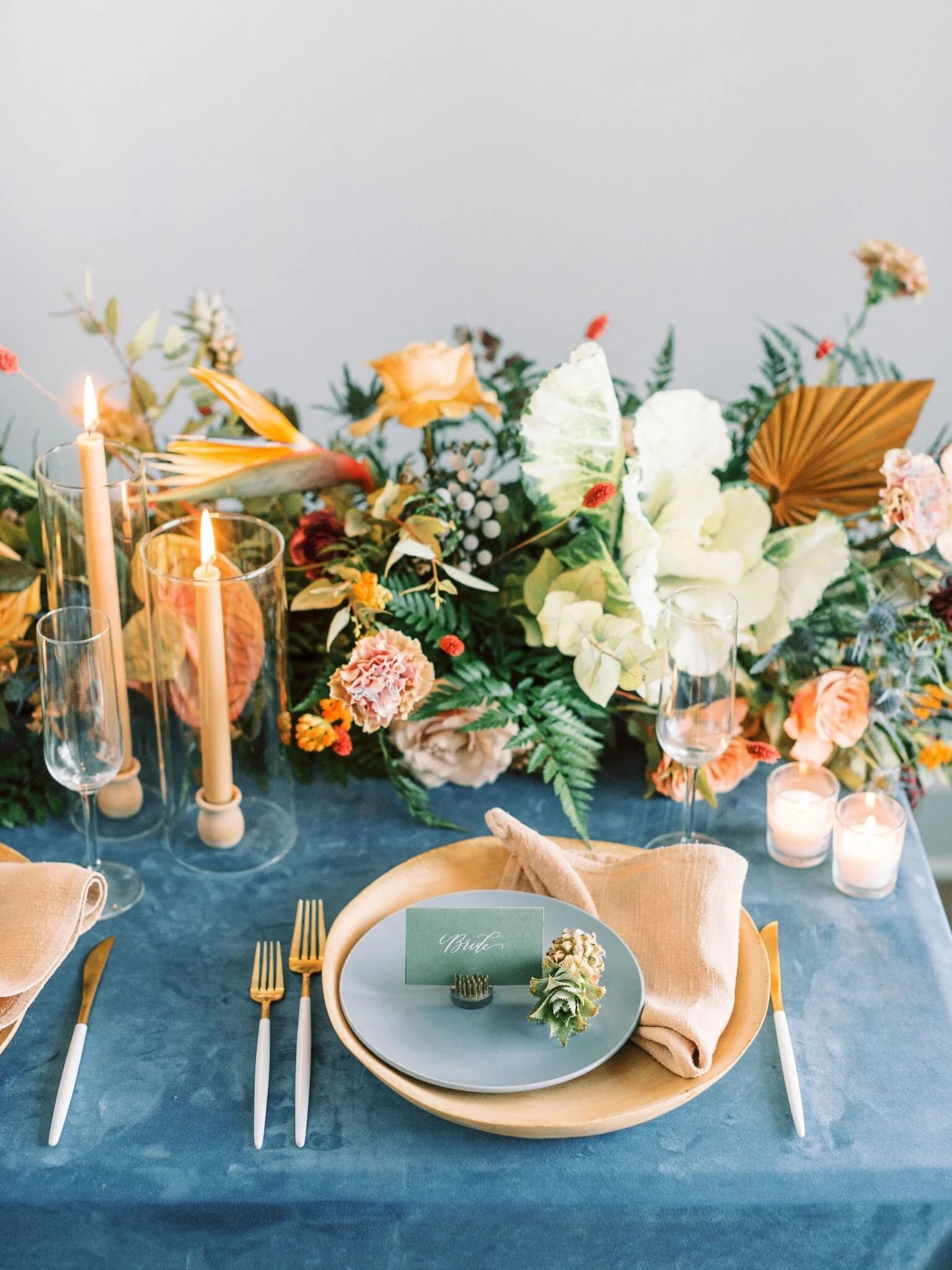 Cute Wedding Place Setting Ideas - Winnipeg Wedding Flowers