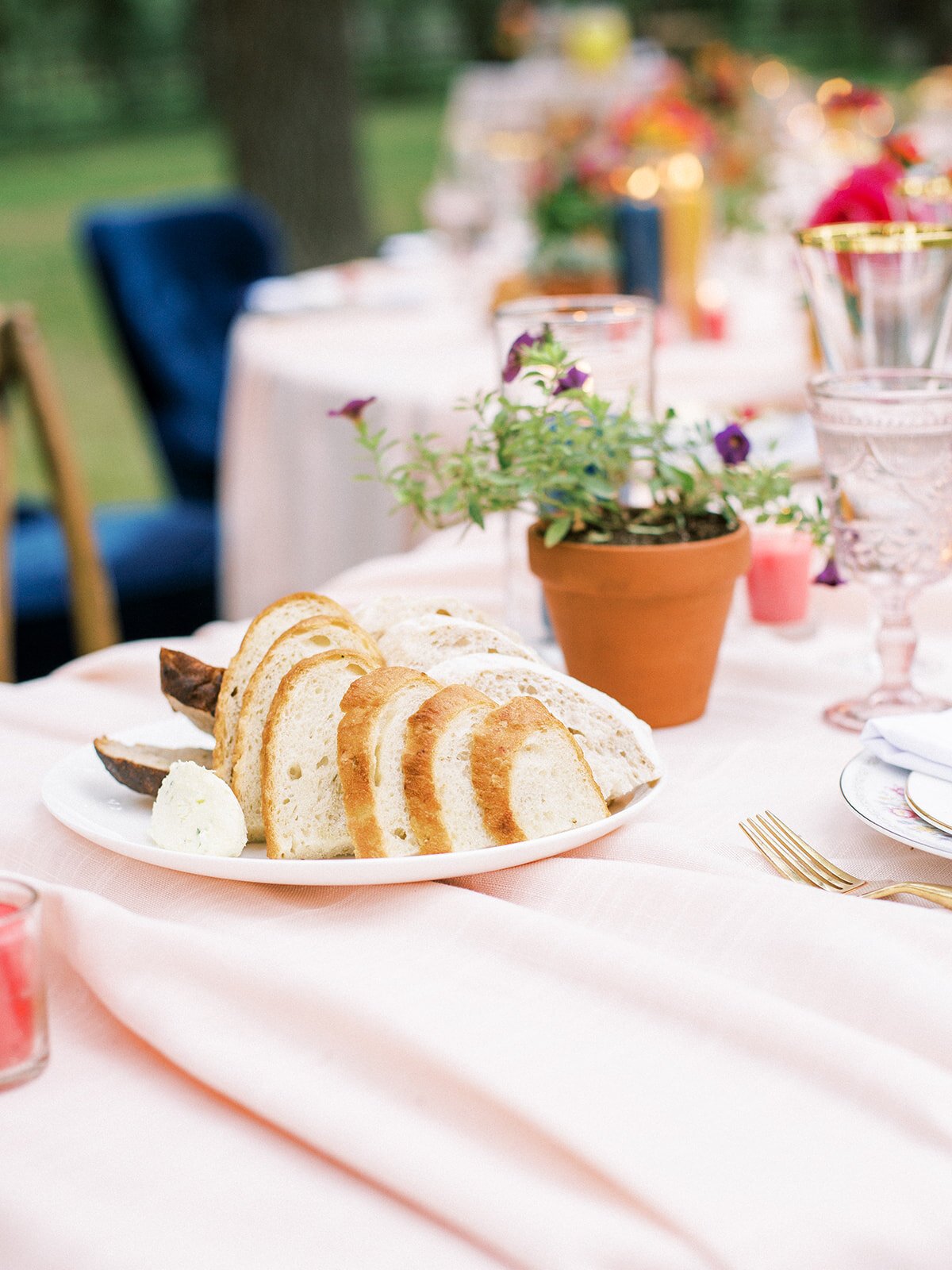 Al+Fresco+Family+Style+Wedding+Reception+-+Wedding+and+Event+Design+in+Winnipeg.jpeg
