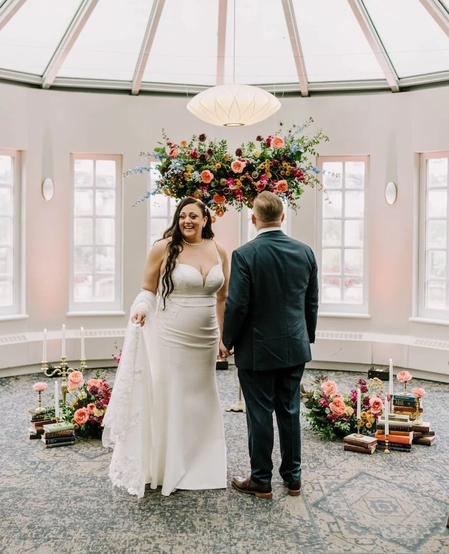 When you absolutely nail her vision 💪🏻 ⁠
⁠
Super subtle PS, If you want to feel like this on your wedding, you've got to send me a message! ⁠
⁠
&quot;You should know that the flowers were the most talked about thing at our wedding, with folks comin