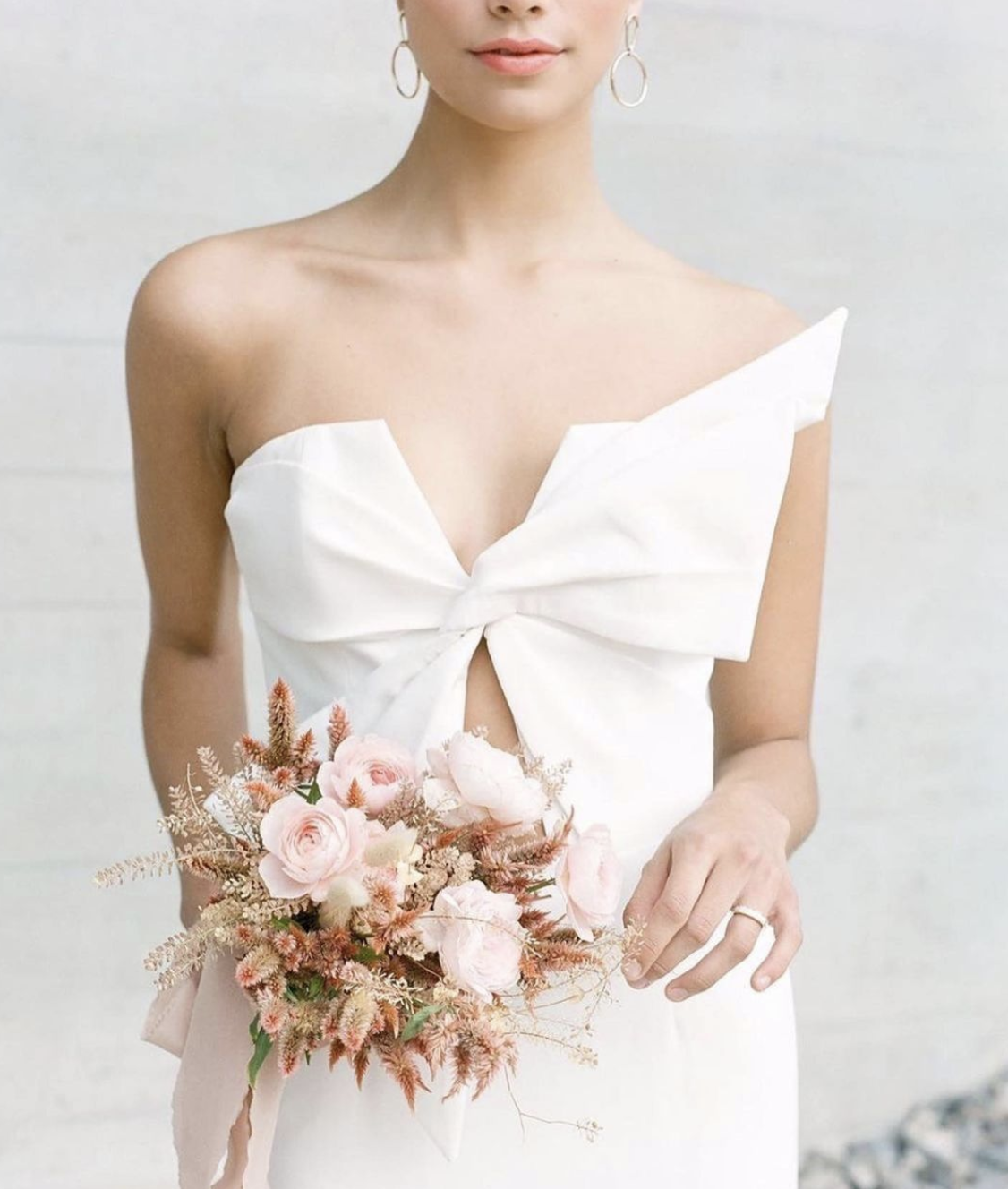 8 Wedding Flower Trends in 2024 That Are Show-Stopping