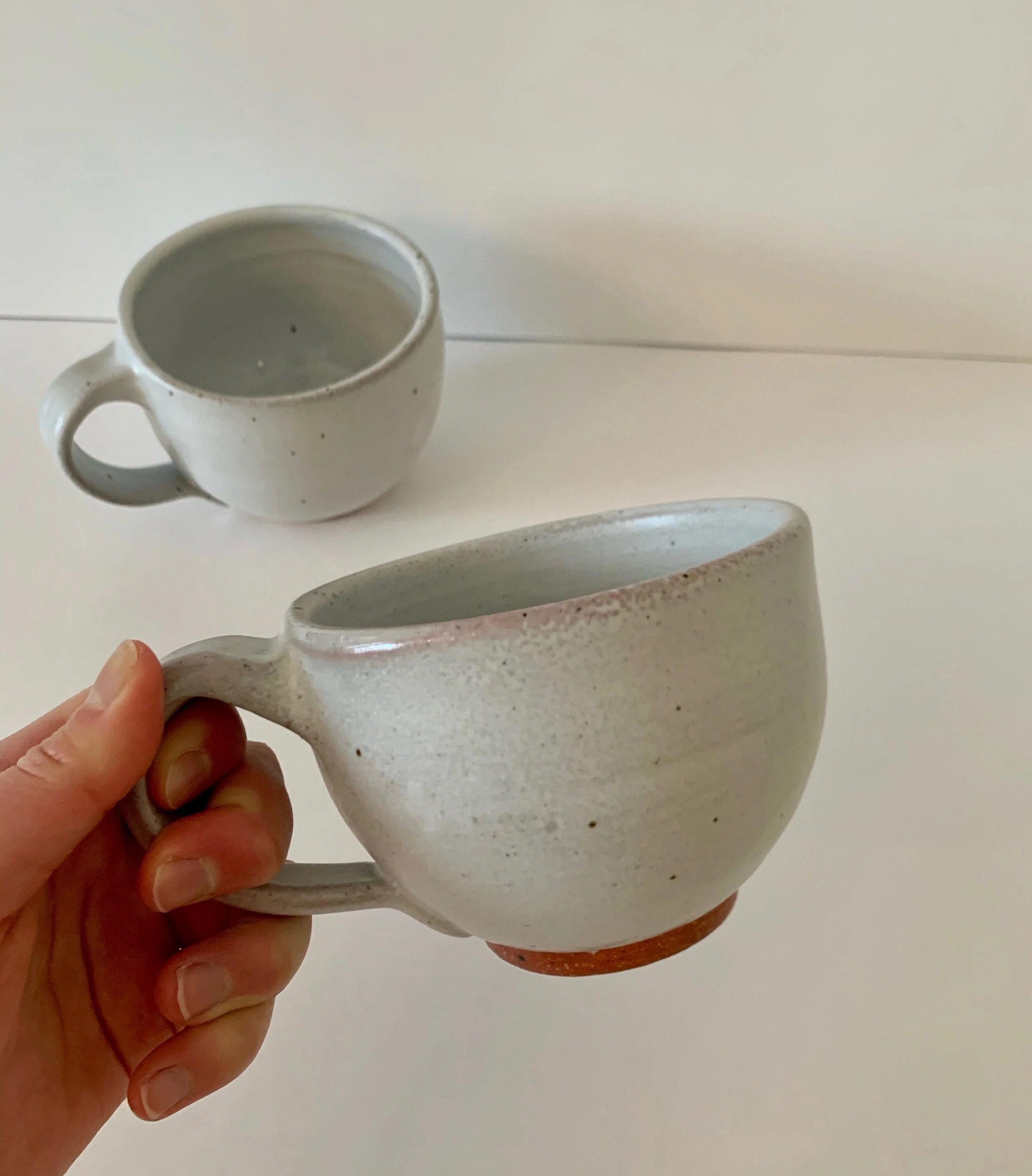 Big coffee mugs - white