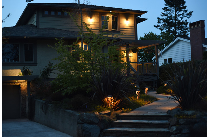 Landscape path lights