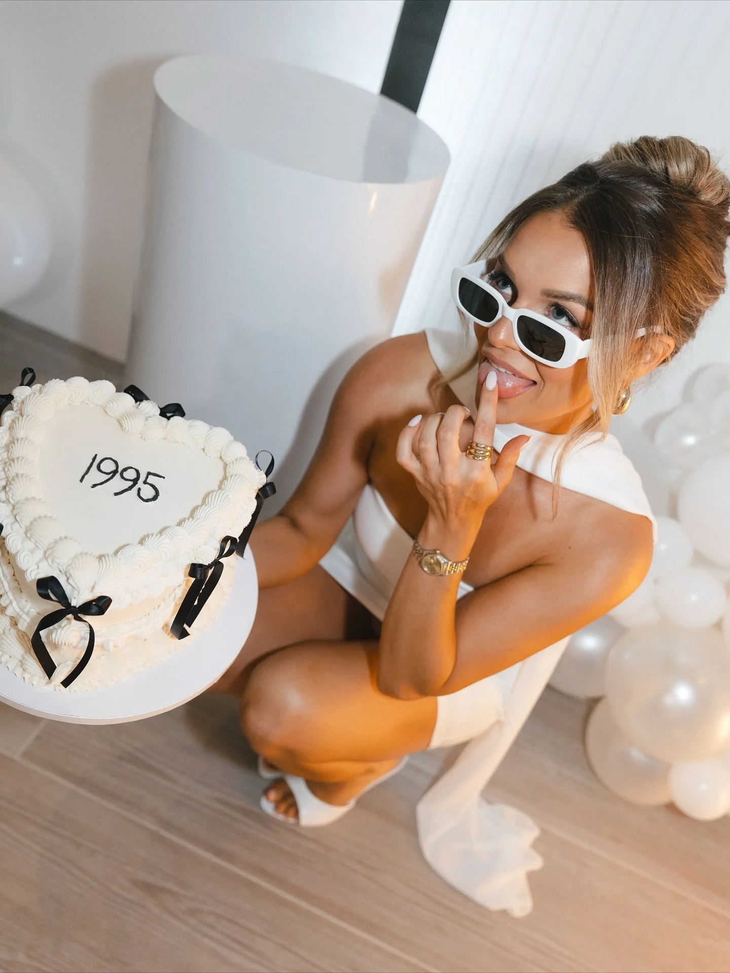 THE BEST NIGHT EVER thank you to everyone who made this birthday so special 🤍

huge shoutout to my amazing vendors

photography: @rosehorvathphotography 
content creation: @capturedbygretchen_ 
makeup: @jordannaylormua 
hair: @katiemccaskillartistry