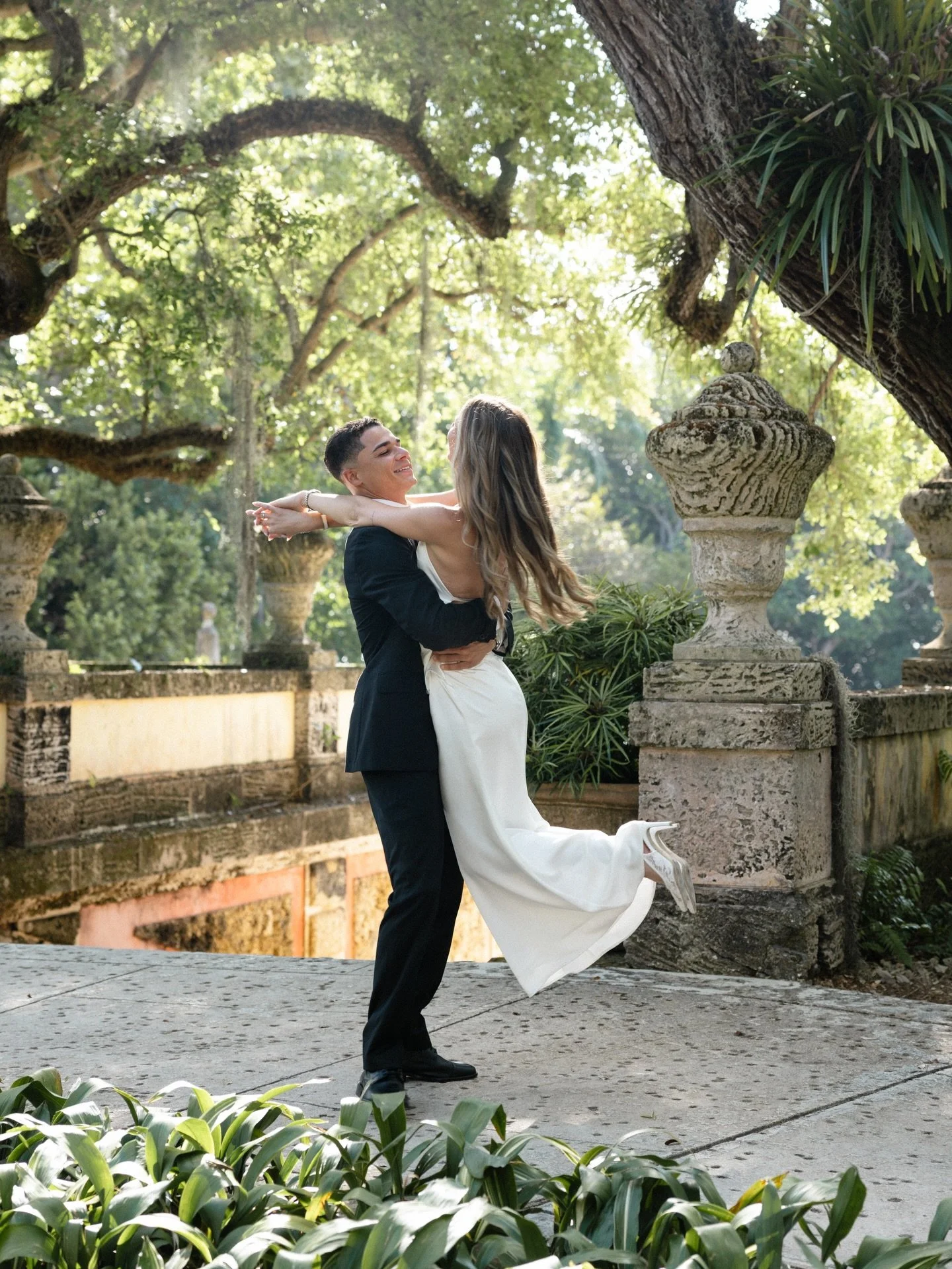 early mornings at @vizcaya_museum 🕊️🍃☀️