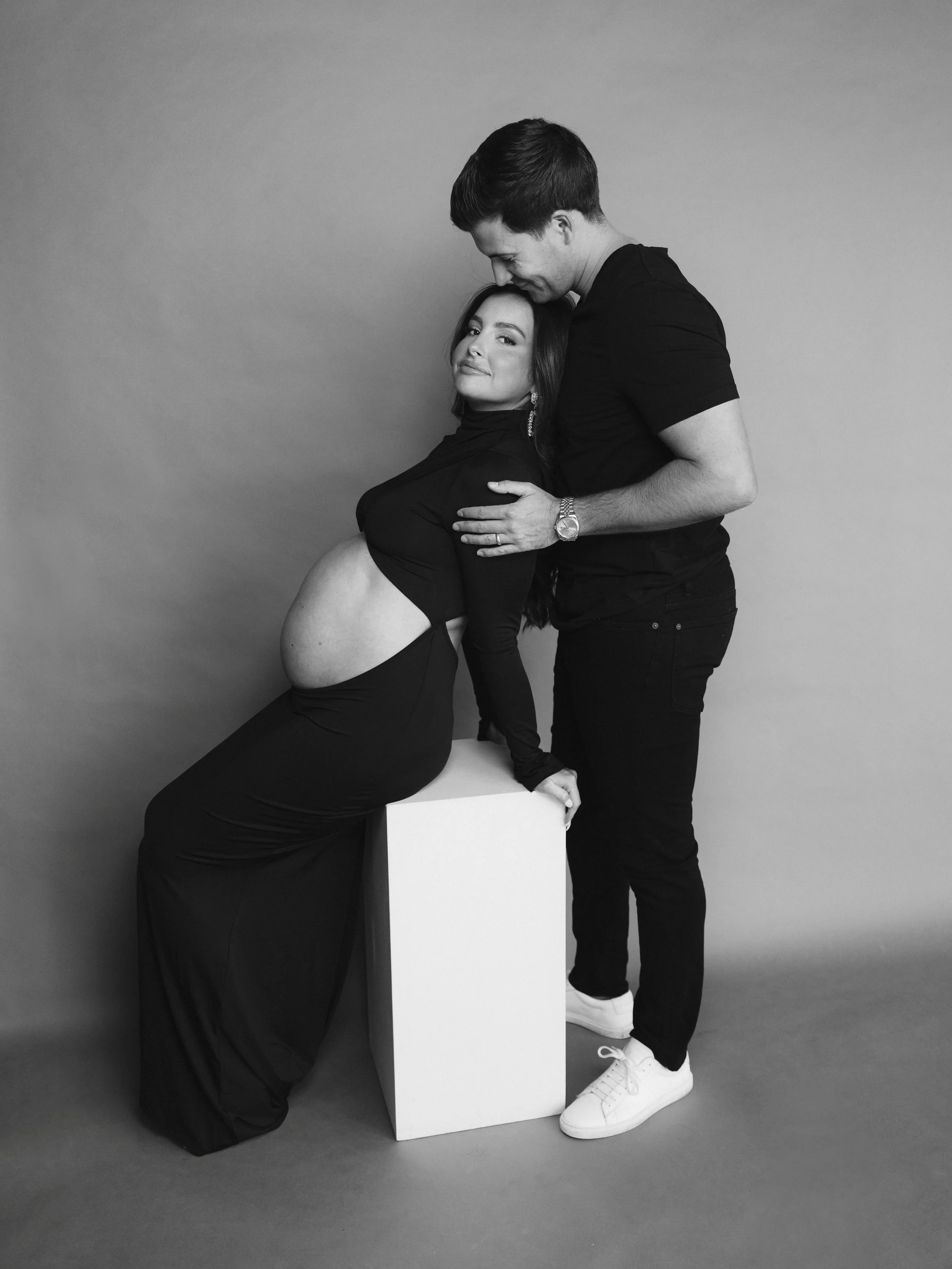forever an honor and a privilege to document the vulnerability, beauty, and essence of motherhood 🕊️🖤
