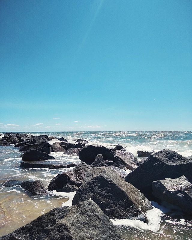 O C E A N  E Y E S
.
.
.
.
.
.
.
.
.
.
.
.
.
.
.
.
.
.
#thisancientcity #vilanobeach #jetties #florida #negativeions #saintaugustine #staugustineflorida #stauglocals #mondaze  #standtall