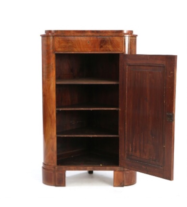 cabinet1.jpg