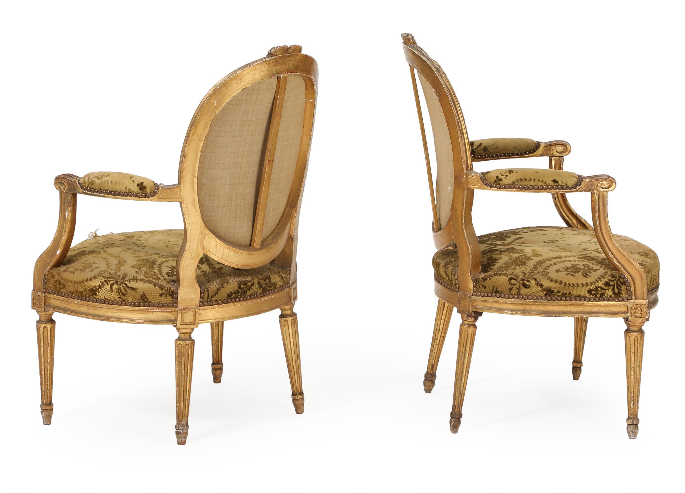 Et_par_Louis_XVI_armstole_af_forgyldt_tr_-3.jpg