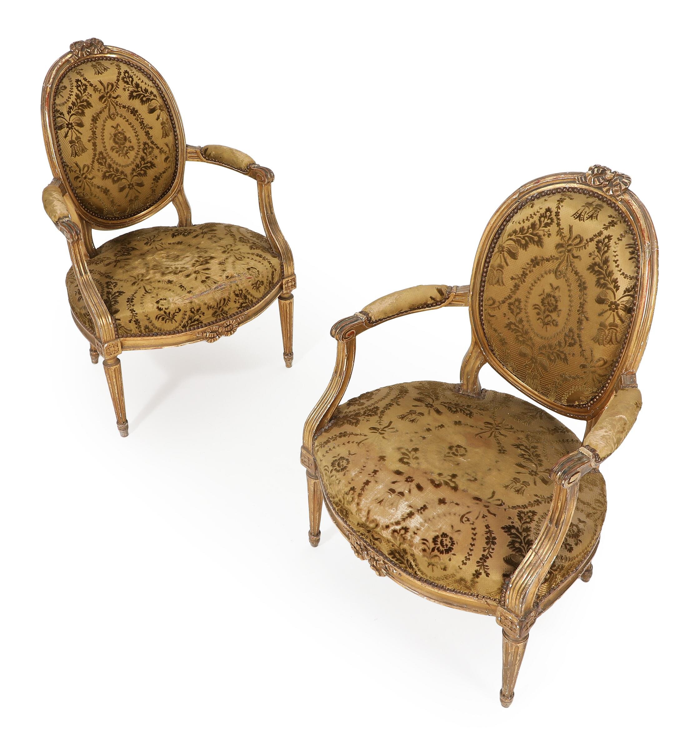 Et_par_Louis_XVI_armstole_af_forgyldt_tr_-2.jpg
