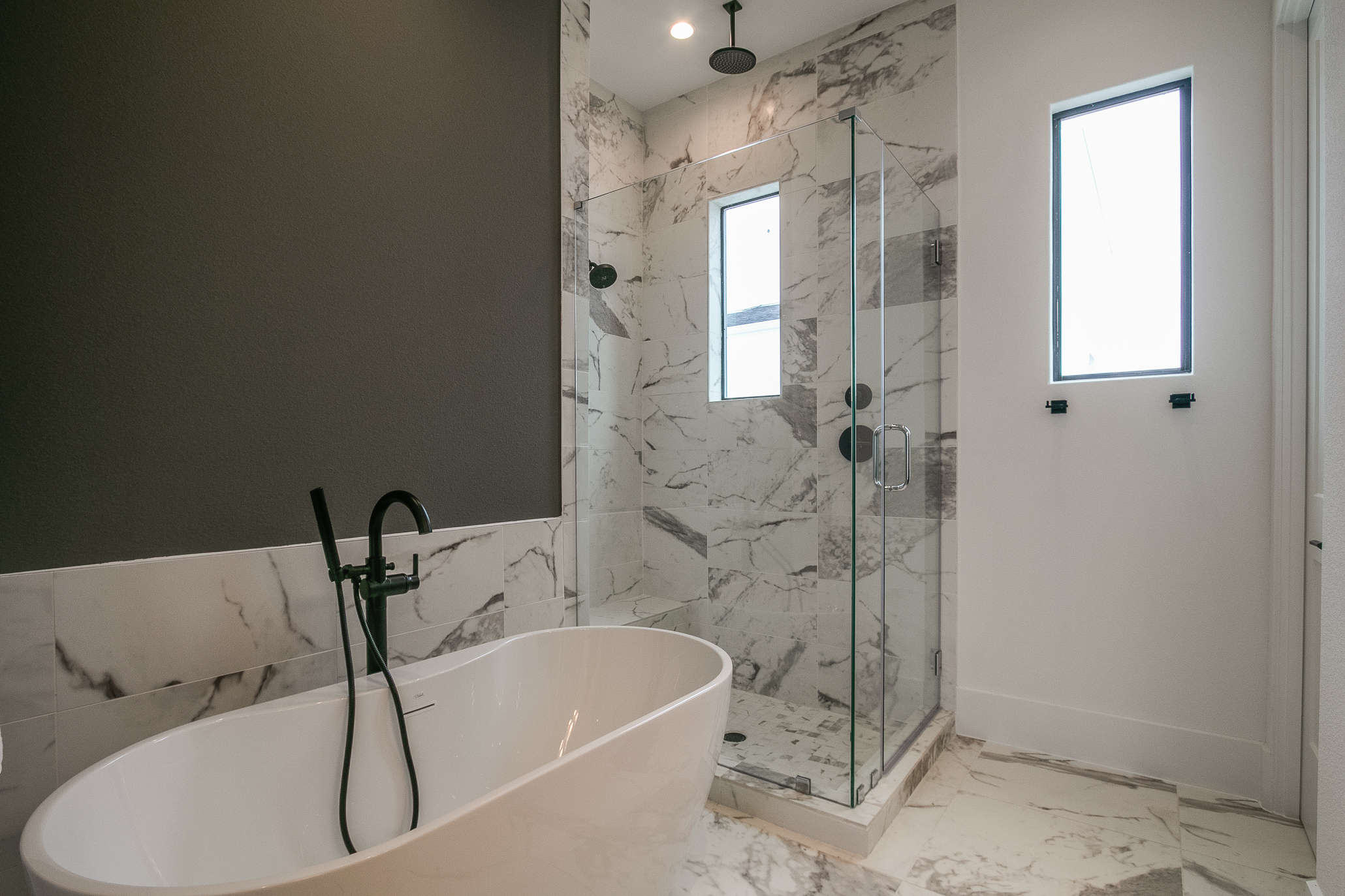 325 E 2nd28.jpg
