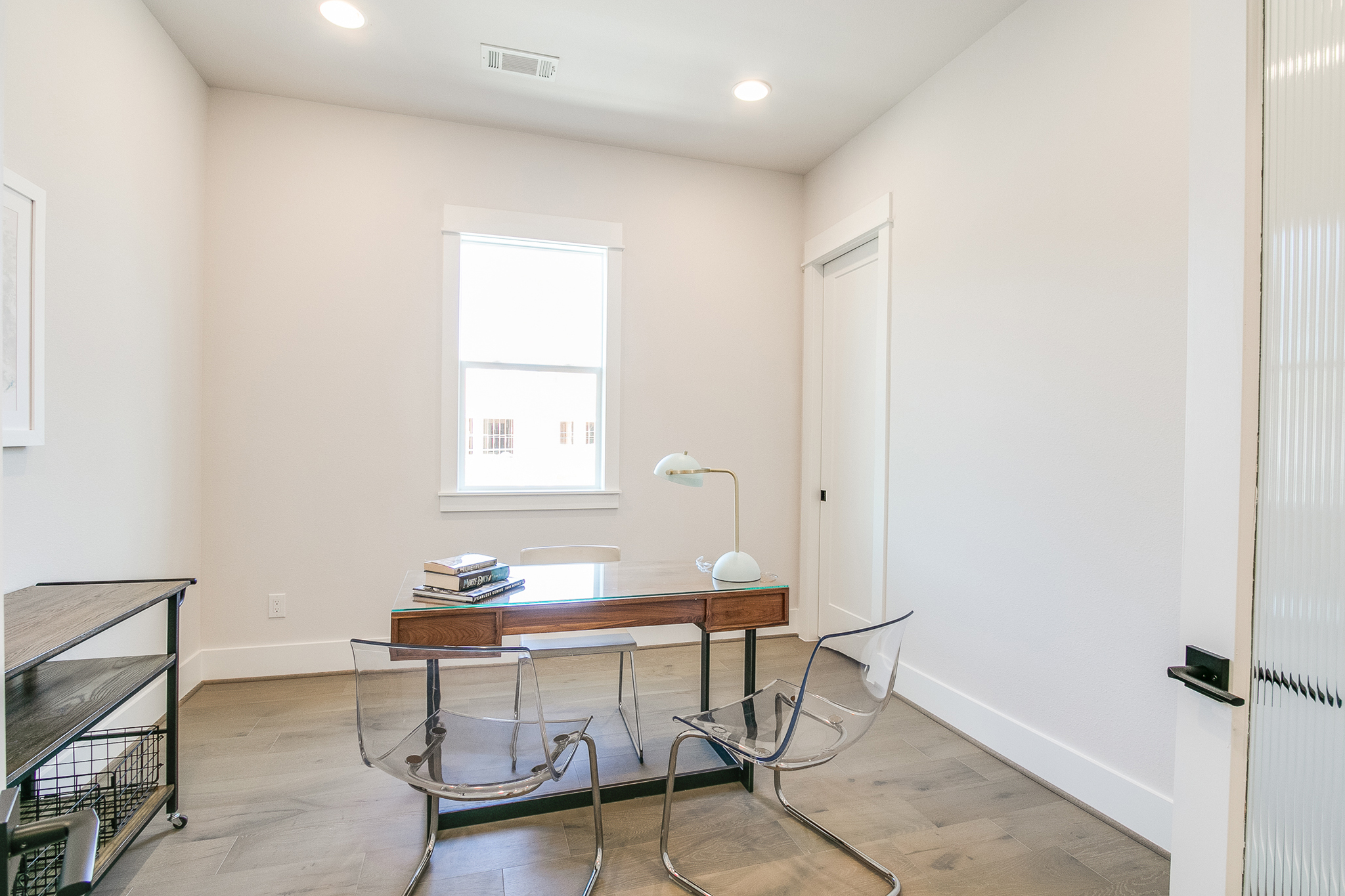3503 Mosley Unit A240327.jpg