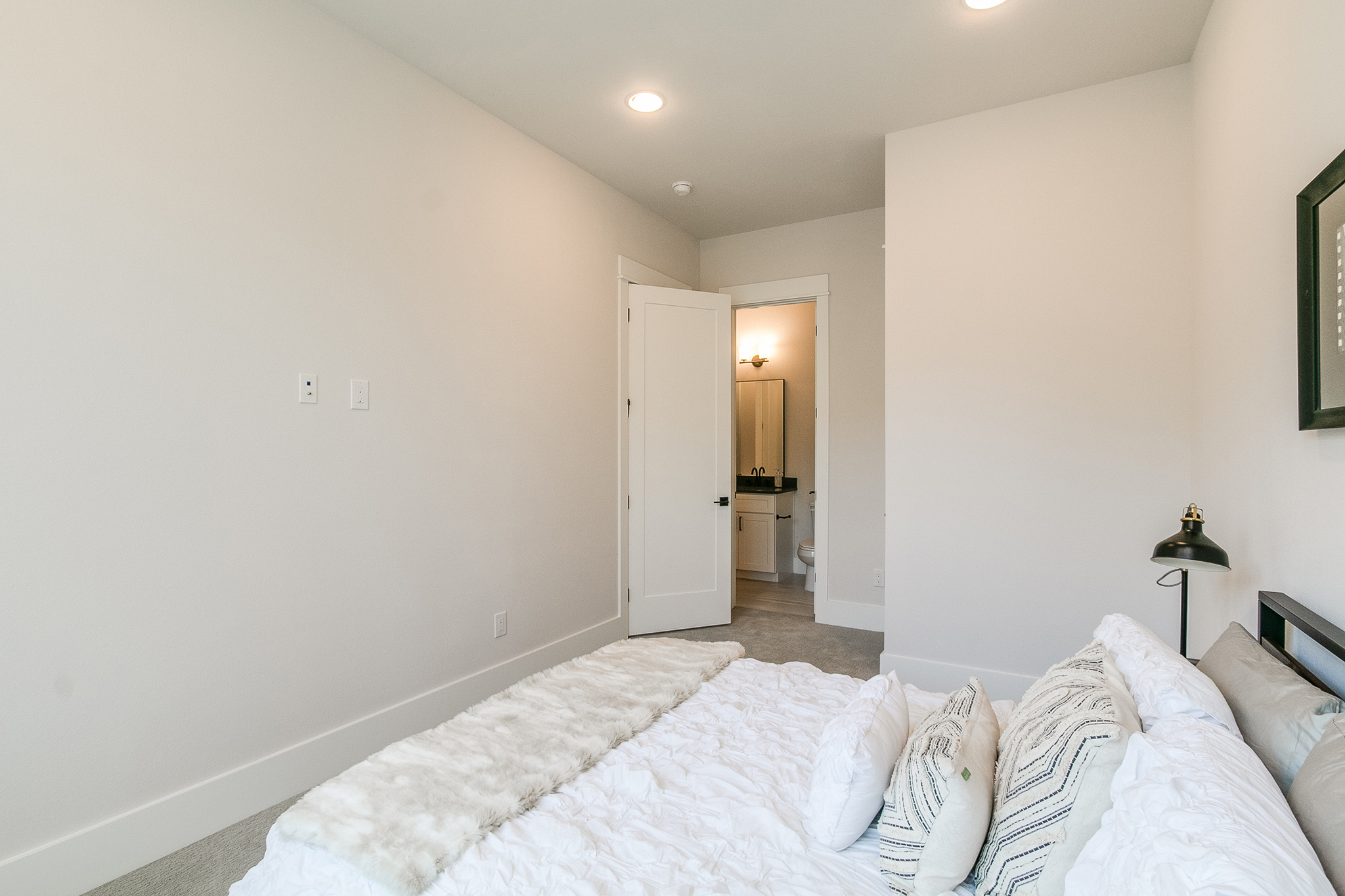 3503 Mosley Unit A300327.jpg