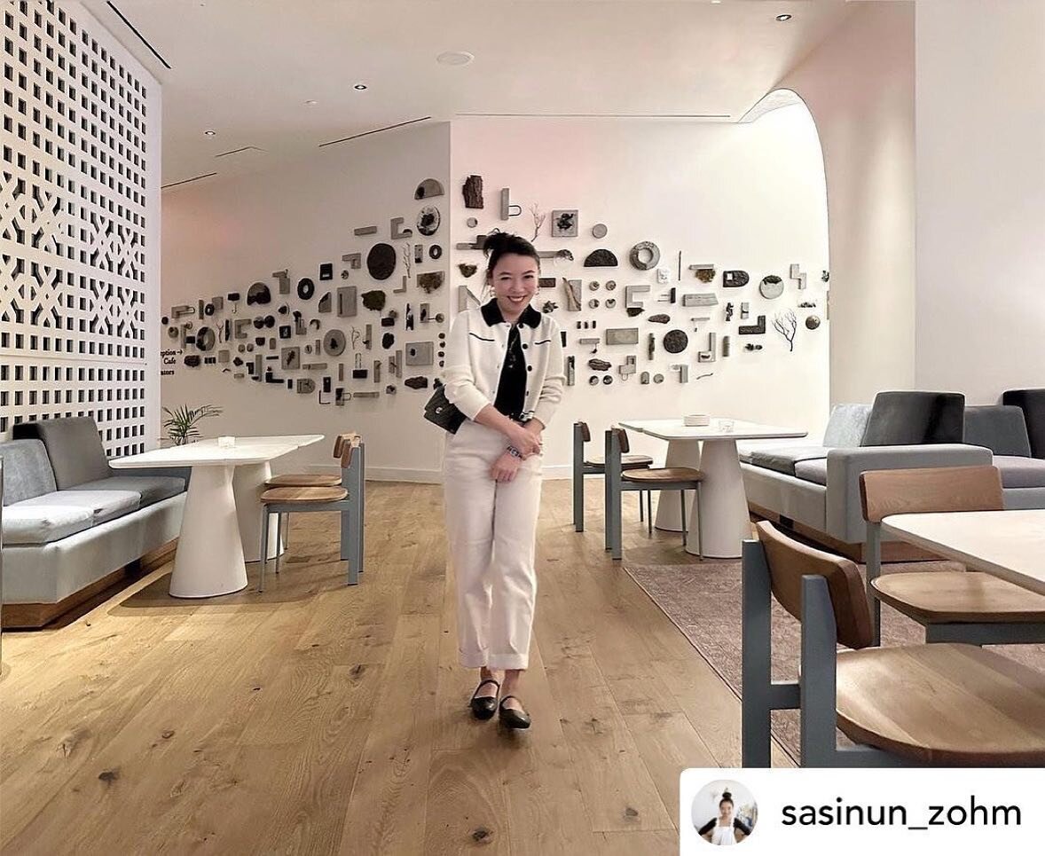 Repost from @2blocksofart_sf
&bull;
Make sure to visit @thelinehotel during @2blocksofart_sf to see the beautiful wall pieces by @sasinun_zohm and speak to her about her works. And then head up to @riseoverrun.sf for a drink and bite with friends! #m