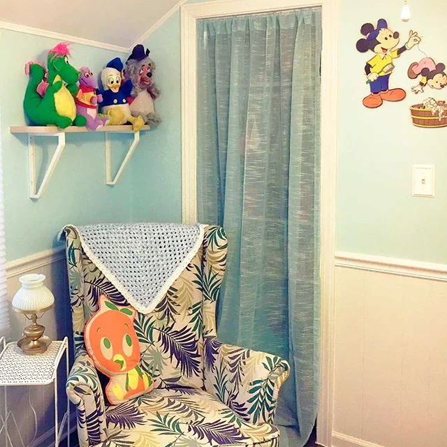 Caleb&rsquo;s Disney Nursery.
#disneyhome #disneynursery #maryblairtribute #disneymural