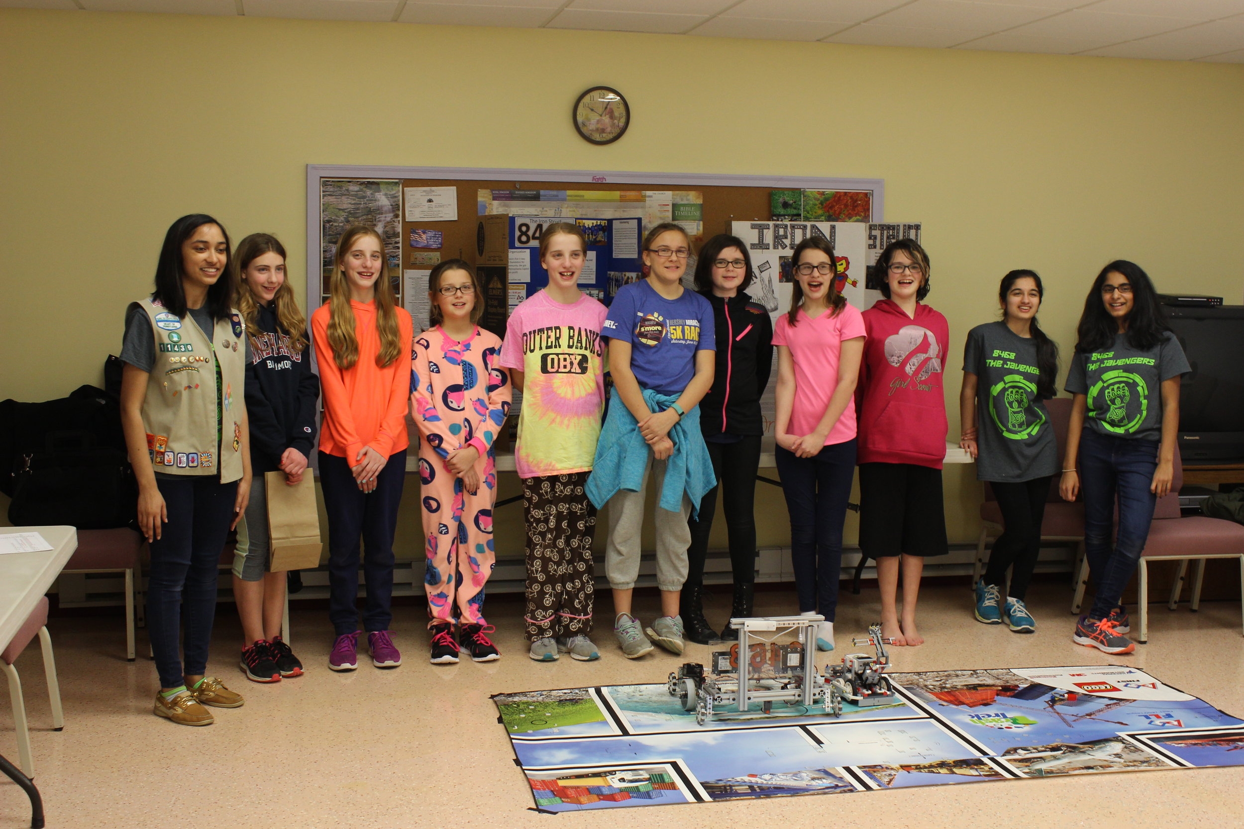  Our last group of participants for the evening! Girl Scout Lock-in Outreach, February 2017. 