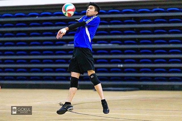 This turned out to be a perfect pass....right?
📸: @gokul1080 .
.
.
.
.
.
.
.
#volleyball #instasports #sports #gym #instagym #tournament #volleyballteam #volleyballplayers #athlete #volley #fitness #volleyballtime #team #sportsteam #volleyballmen #l