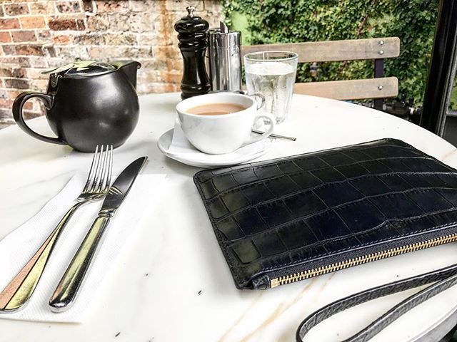 Friday essentials ☕️zip pouch in midnight animal #tout #toutbags #italianleather