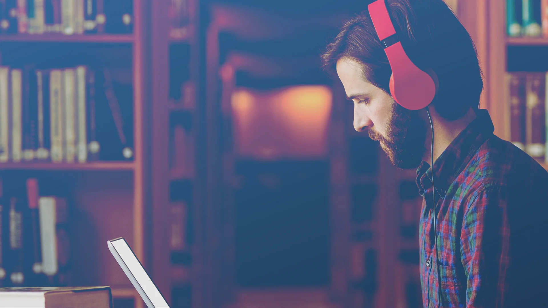 6 Tips to Review Like a Pro A Publons Academy supervisor offers new and experienced researchers six tips on writing a top-quality peer review.
