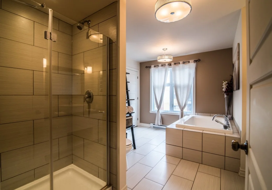 bathroom-6135-rue-de-lusa-app-5-brossard-qc.jpg