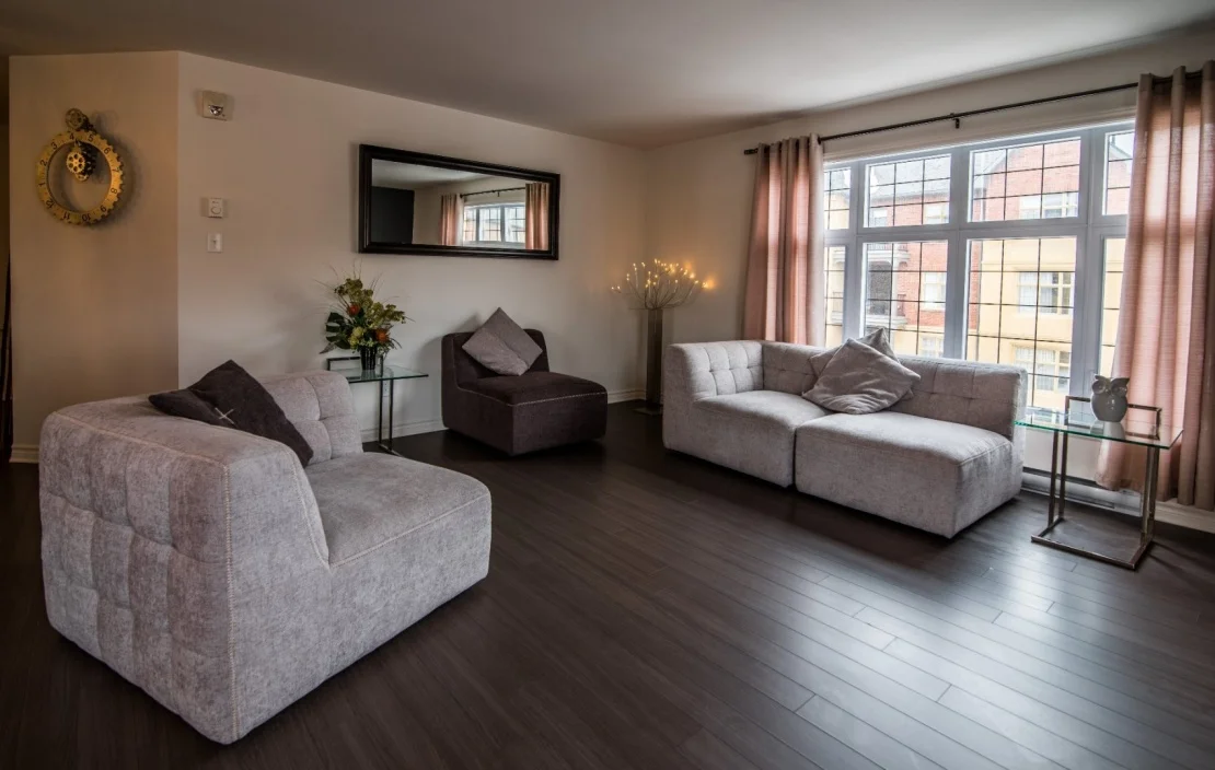 living-room-view-6135-rue-de-lusa-app-5-brossard-qc.jpg