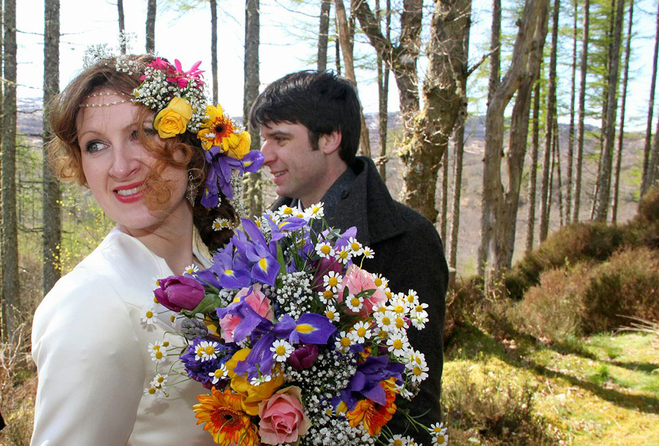 flowers in hair highlands scotland wedding.jpg