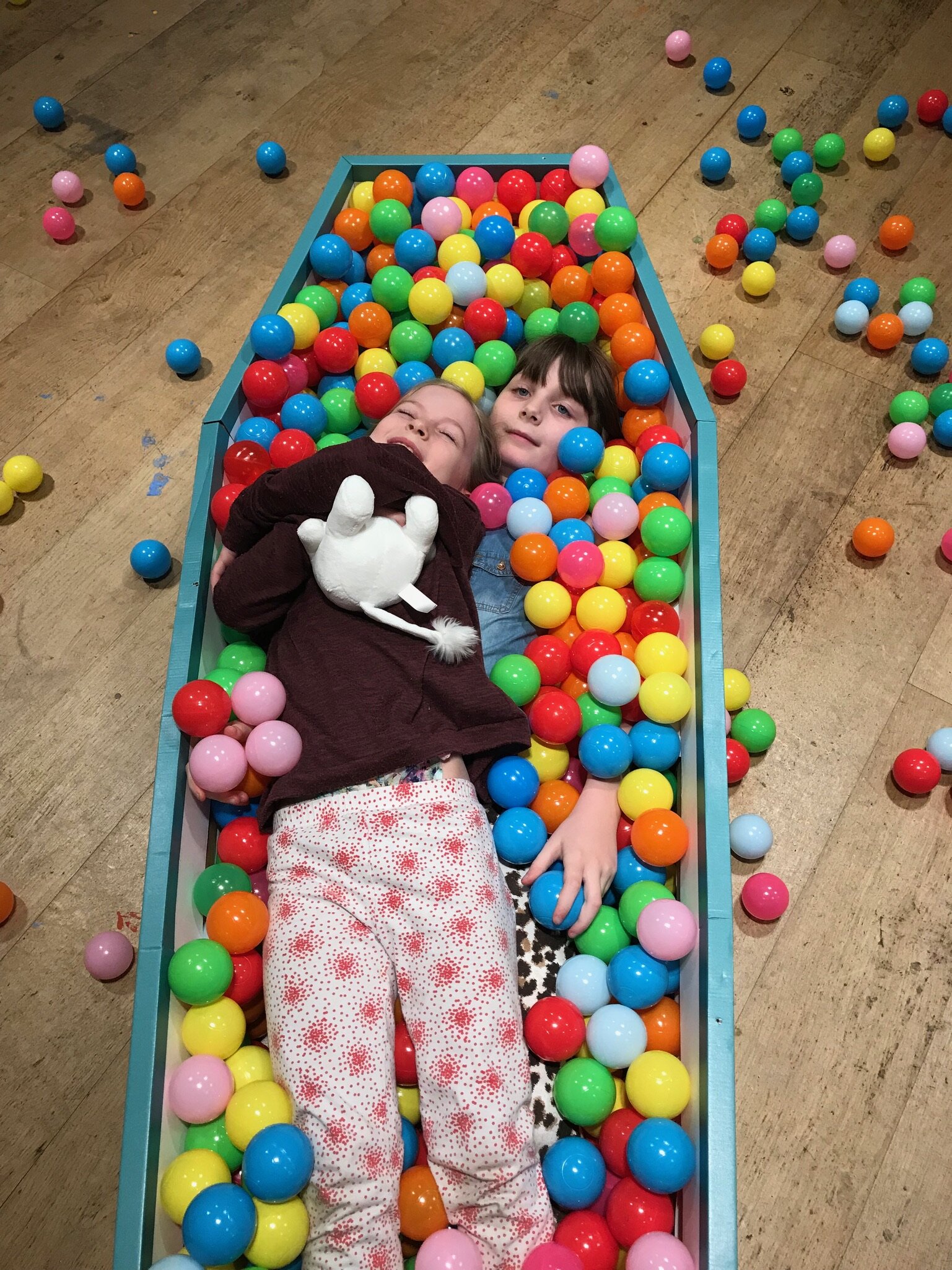 Coffin ballpit