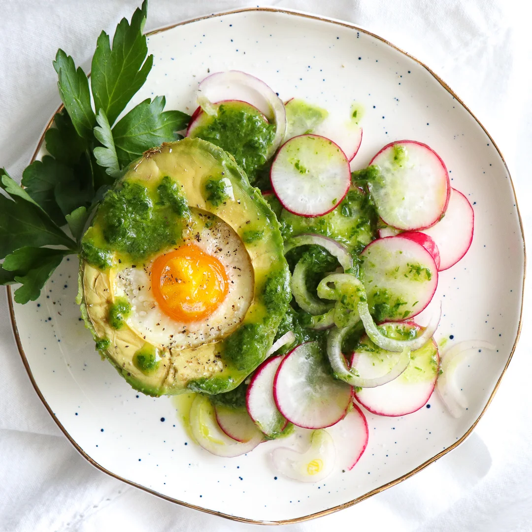 avocado baked egg 1.jpg