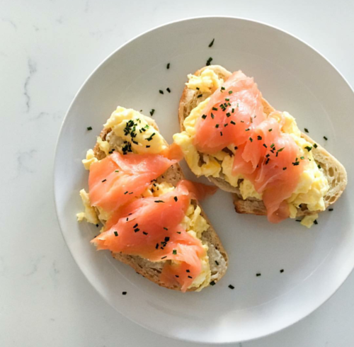 SMOKED SALMON AND SCRAMBLED EGGS