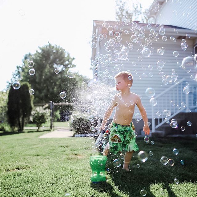 That split second when you&rsquo;re tempted to tell them to stop spitting, and choose to grab your camera instead 🤷🏼&zwj;♀️💦 💙 Welcome to our Boy Mom Loop! There&rsquo;s something extra special about a bond between a mother and son. I have teamed