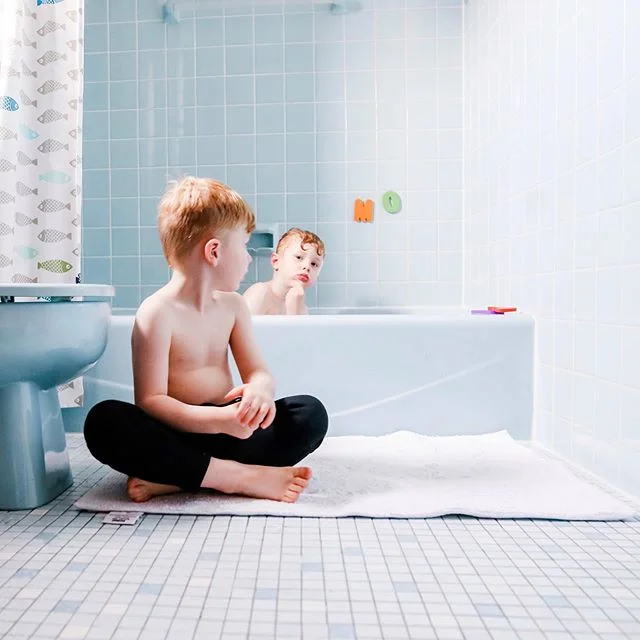 When you snap what you think is a great layered photo, only to see &ldquo;mo&rdquo; on the wall, only to start singing, &ldquo;mo money, mo problems,&rdquo; only to have forgotten entirely that this photo captures your two sweet gingers in a sea of v