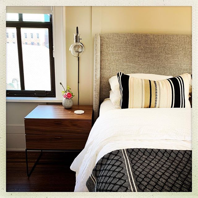 Calm, clean and collected ✔️ #columbiauniversityproject #interiorsbyalden #interiordesign #bedroomdesign *
*
*
*
*
*
*
#westelm #thecitizenry #wayfair #yliving #brooklinen #ylighting #anthropologie #rejuvenation #elizabethsabine #dwr #cb2 #onekingsla