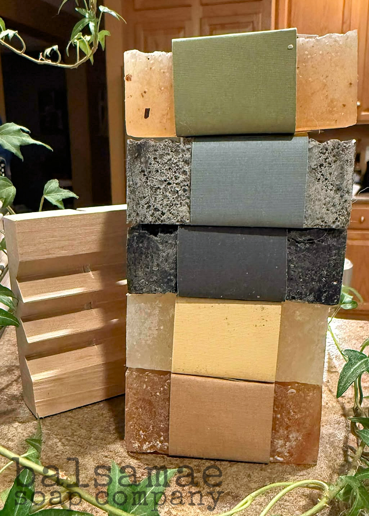 Random 5 Pack + Free Gift!