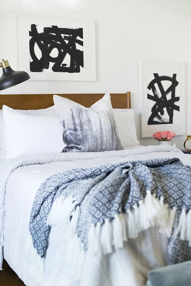 Room For Tuesday Blog: 'A Chic Bedroom'
