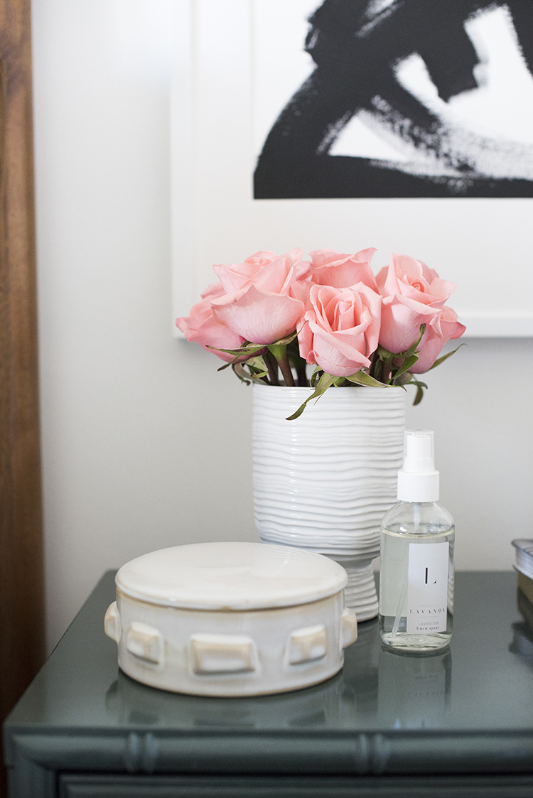 Room For Tuesday Blog: 'A Chic Bedroom'