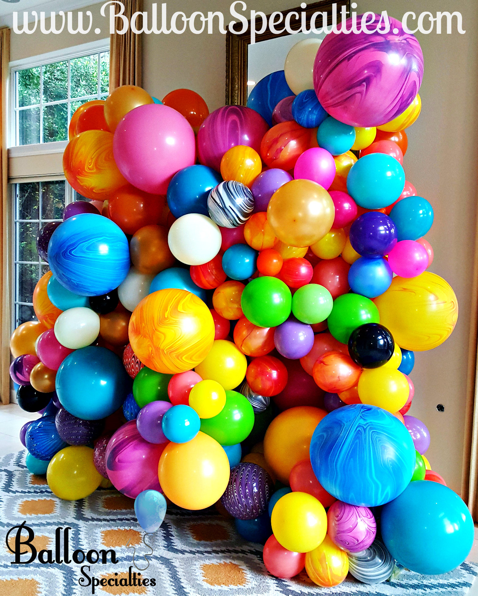 Balloon Sculptures — Balloon Specialties
