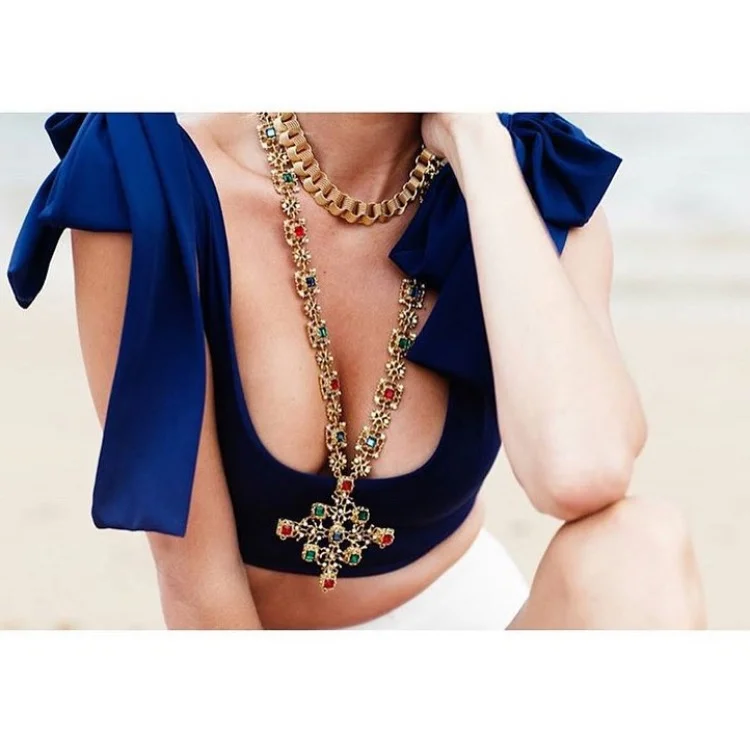  PHOTOGRAPHY: AKILA BERJAOUI  STYLING: ELLA MURPHY &amp; BRIGETTE CECE CLARK  H&amp;MU: FILOMENANATOLI  TALENT: NADIA FAIRFAX    