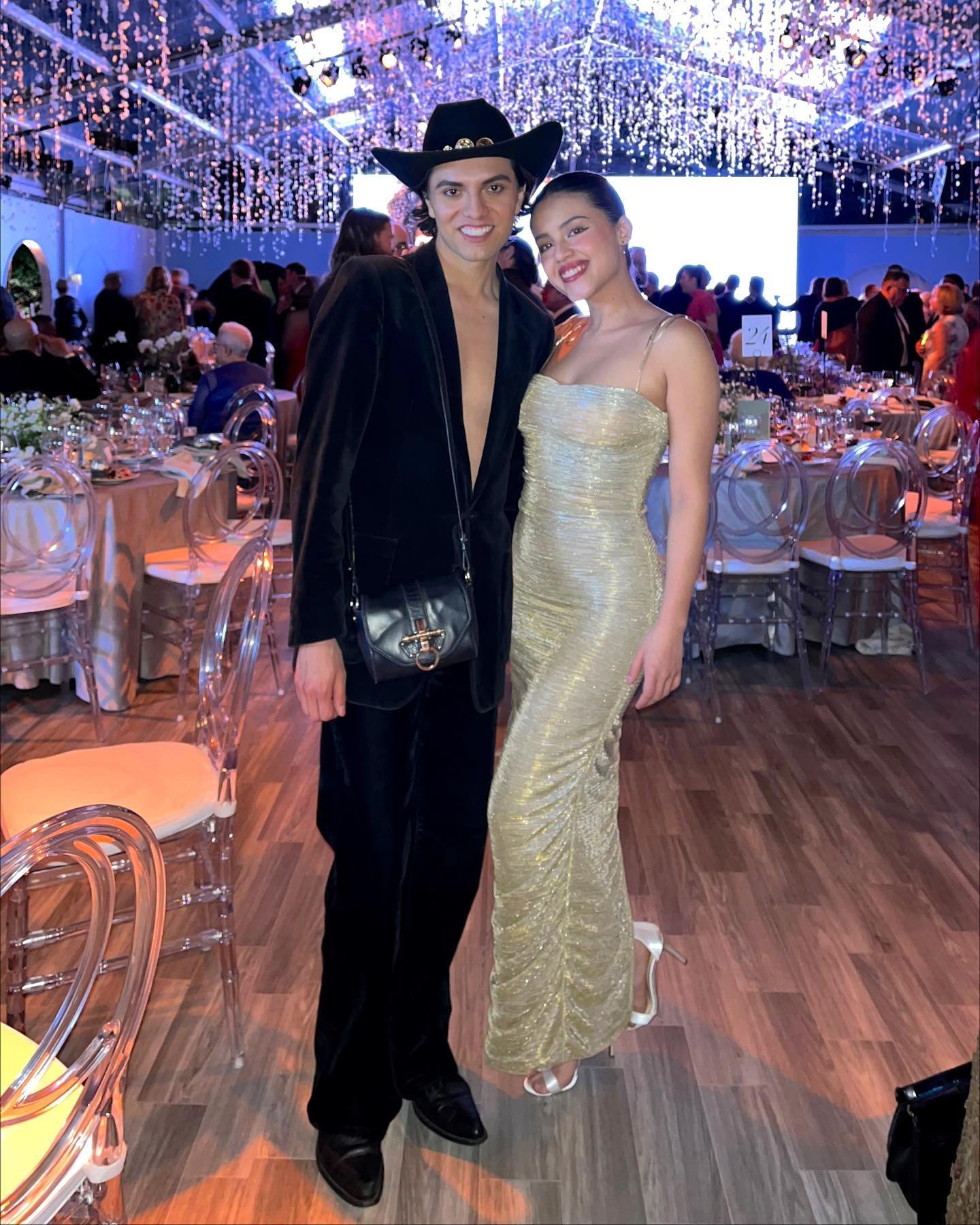 I had the best time in Dallas at the @nashersculpturecenter gala to honor Senga Nengudi. Thank you @sutton for this incredible opportunity. It was wonderful to be with friends who live here and who flew in like me! Thank you @gladystamezmillinery for