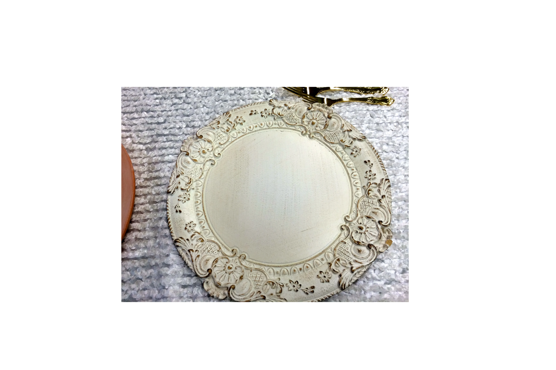 Baroque White Hardwood Charger.png