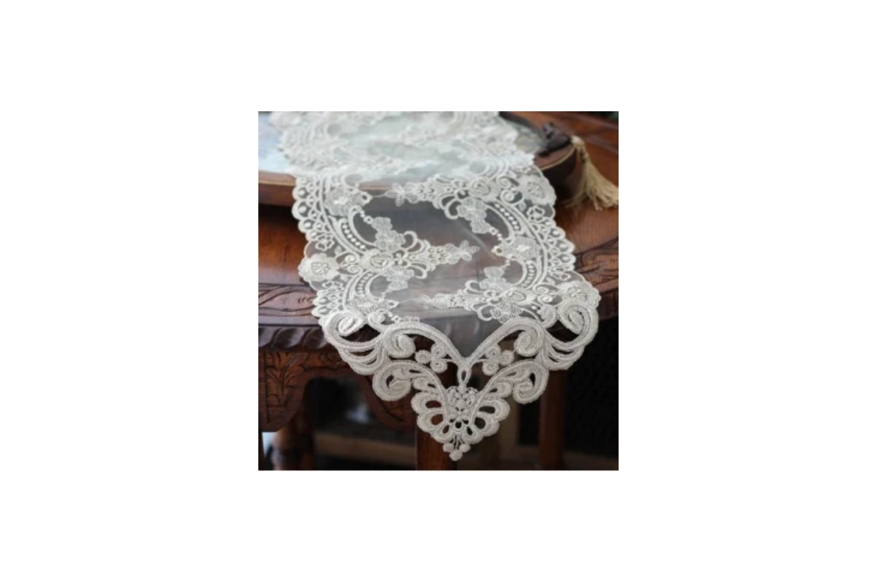 Heirloom Lace Runner WE 05 Listing.png