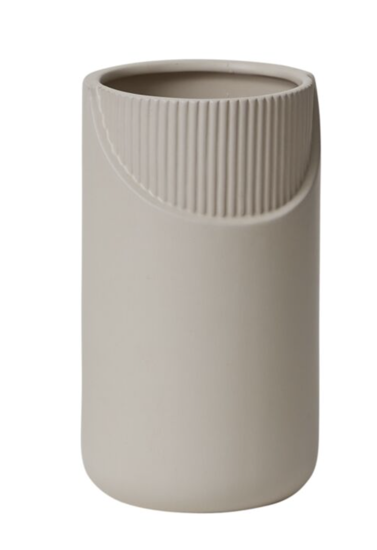 Halen Vase 4.5%22x8%22 .png