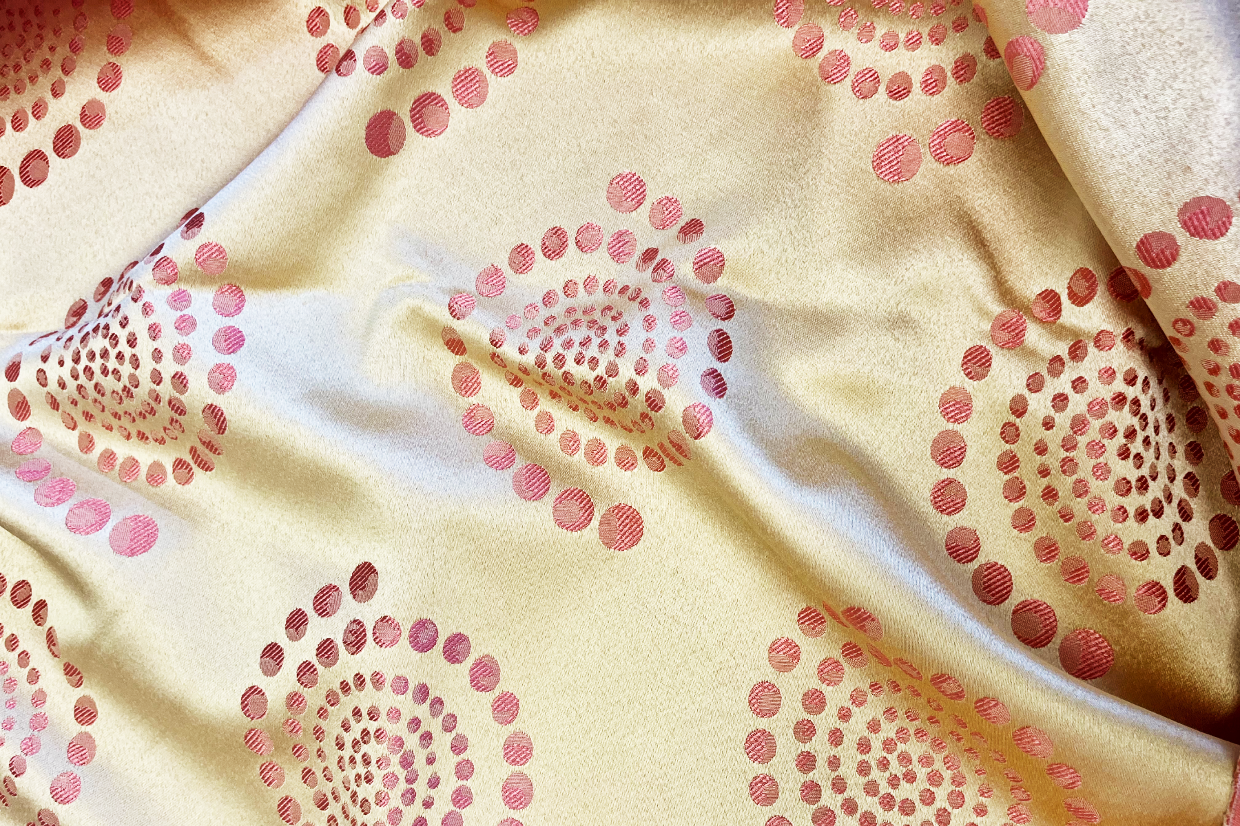 Whirligig Linen (Reversible) - Yellow with Orange side.png