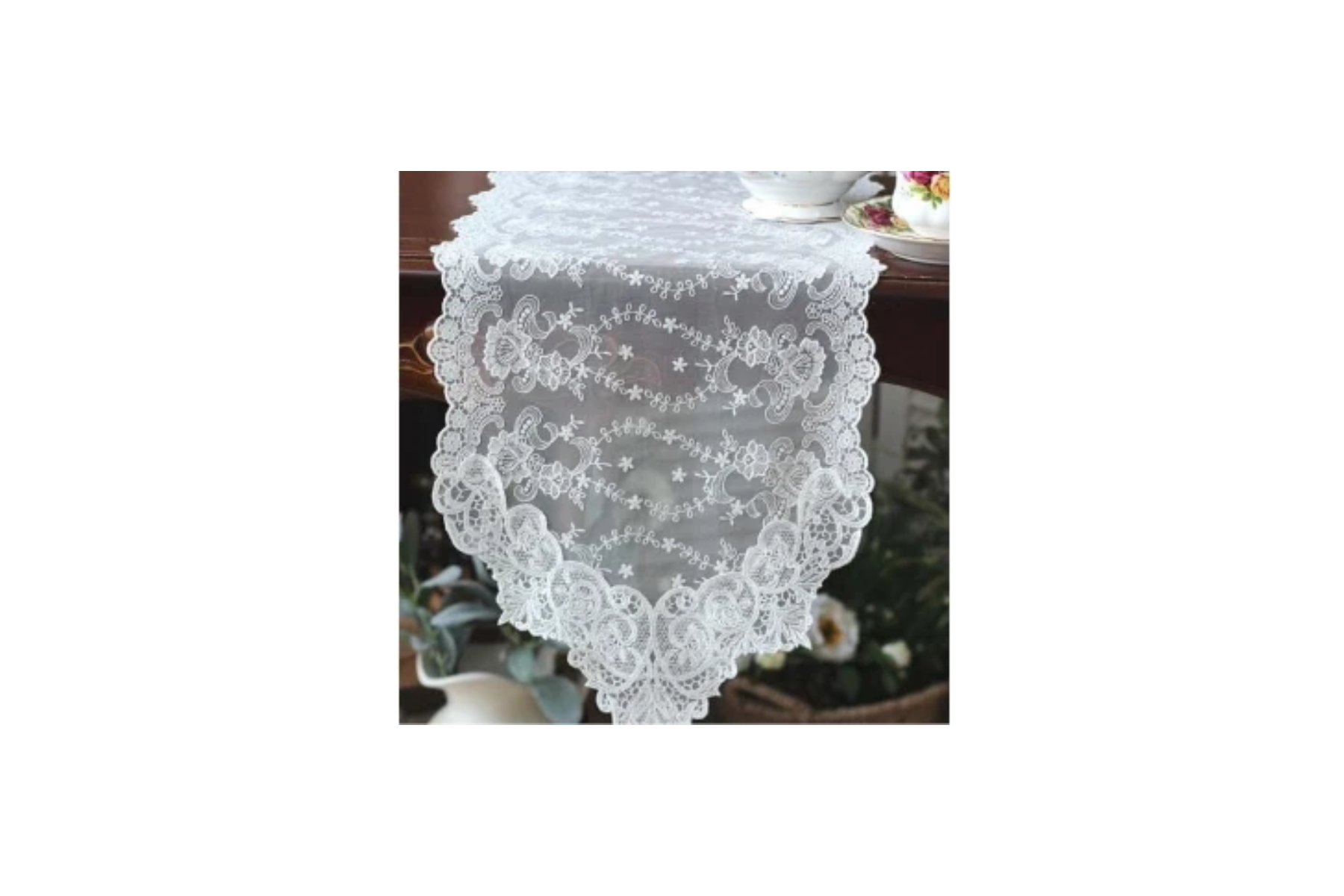 Heirloom Lace Runner WE 03 Listing.png