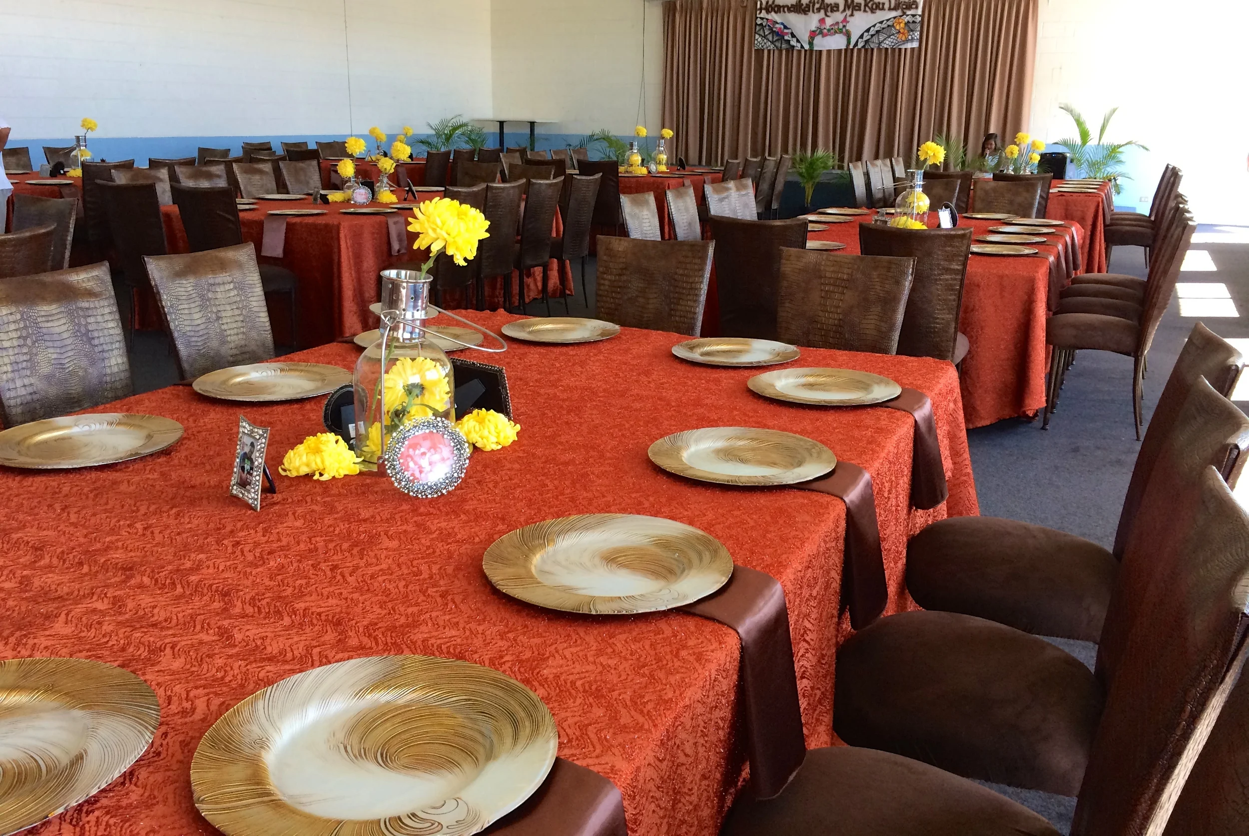 Cyclone Charger - Metallic Gold.png