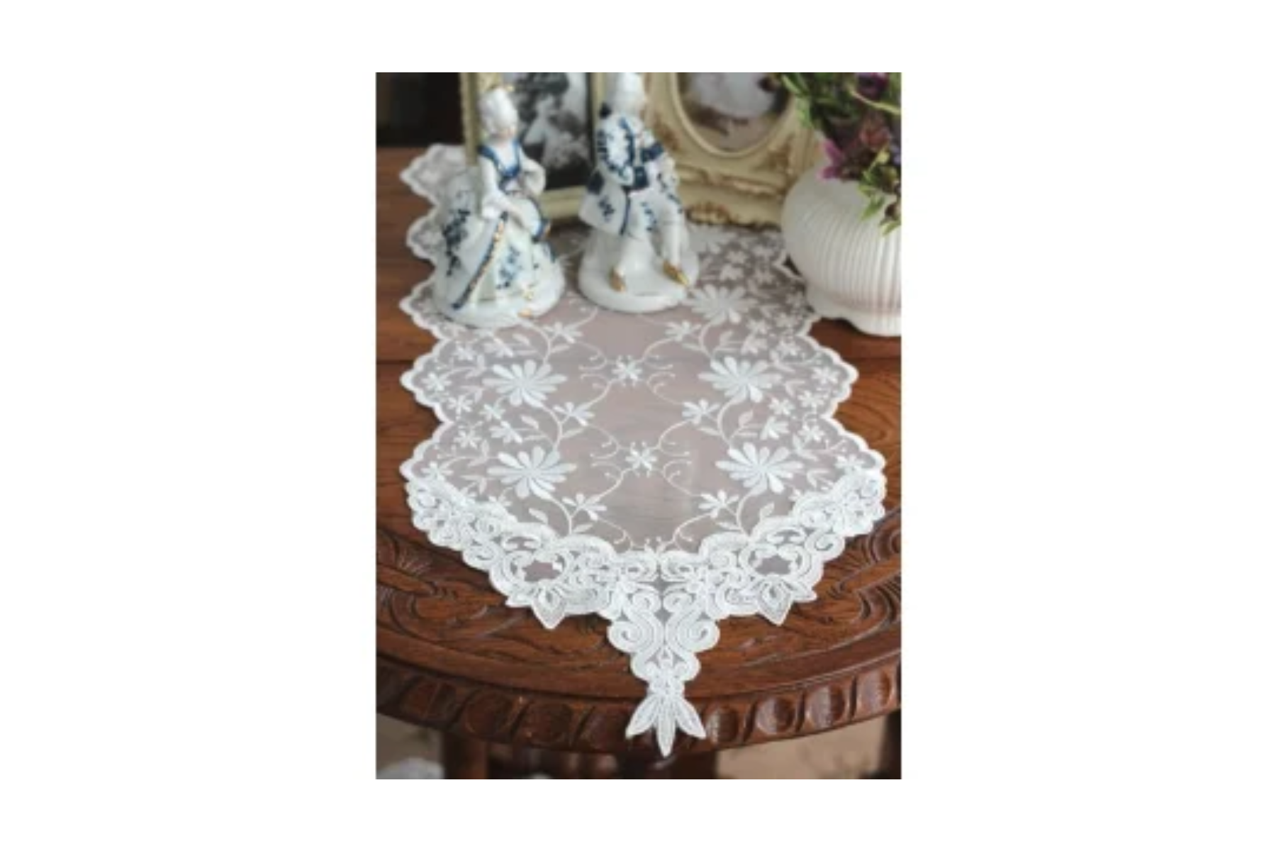 Heirloom Lace Runner WE 04 Listing.png