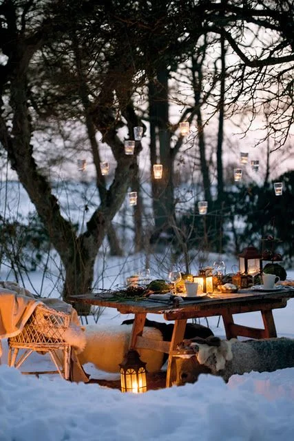 With lots of layers, some warm cushions and faux fur throws you can also enjoy being outside. The smell of fresh air will be a welcome break from the heat of the kitchen inside. Dining will be more intimate and the scent of hot chocolate, mulled wine and after dinner cakes and spices will seem all the more indulgent. Source: emilialua1.tumblr.com